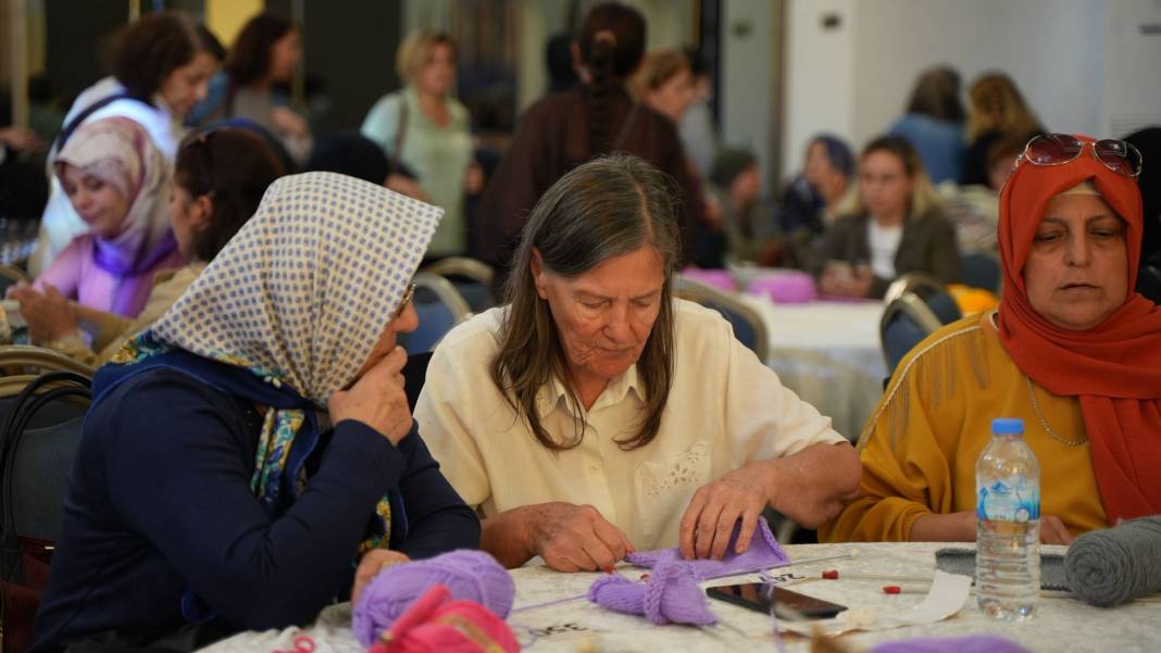 Fatih'te '2. Örgü Yarışması’na büyük ilgi: 500 kadın el emeği için yarıştı 4